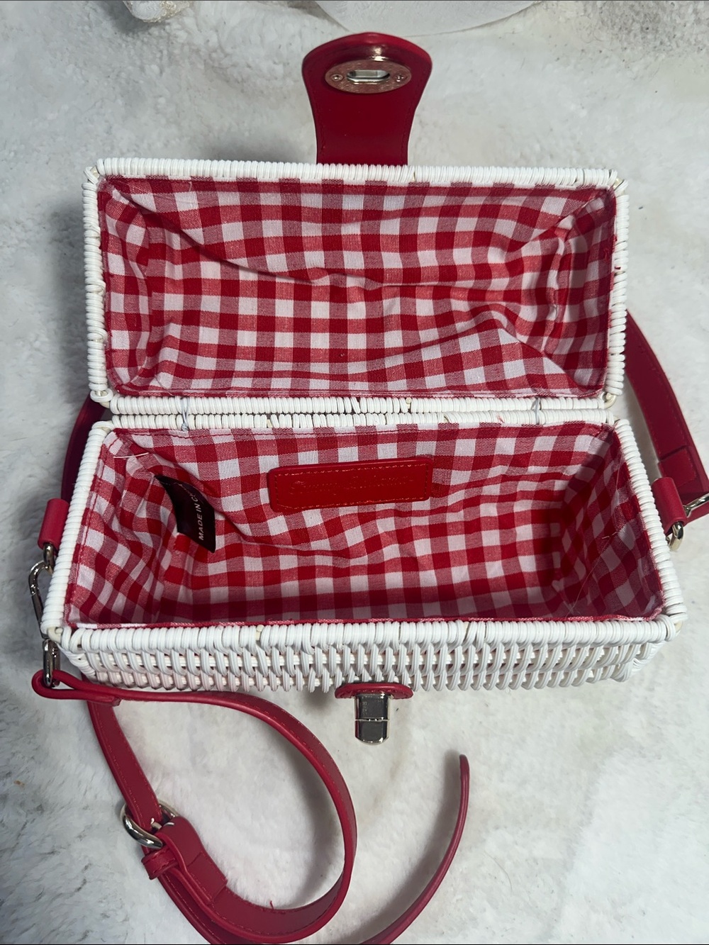 Tommy Bahama rattan basket crossbody bag - Picture 6 of 6